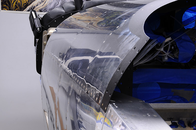 2009.12.15_-_RV-8_-_Gear_Tower_Skin_Attach_With_CherryMax_CR3214-4-4_Pop_Rivets_(5).jpg