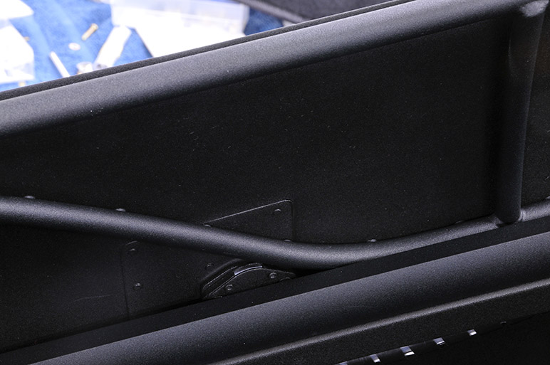 2010.01.19_-_RV-8_-_Canopy_Frame_Side_Panel_Labeling_&_Installation_Complete_(13).jpg