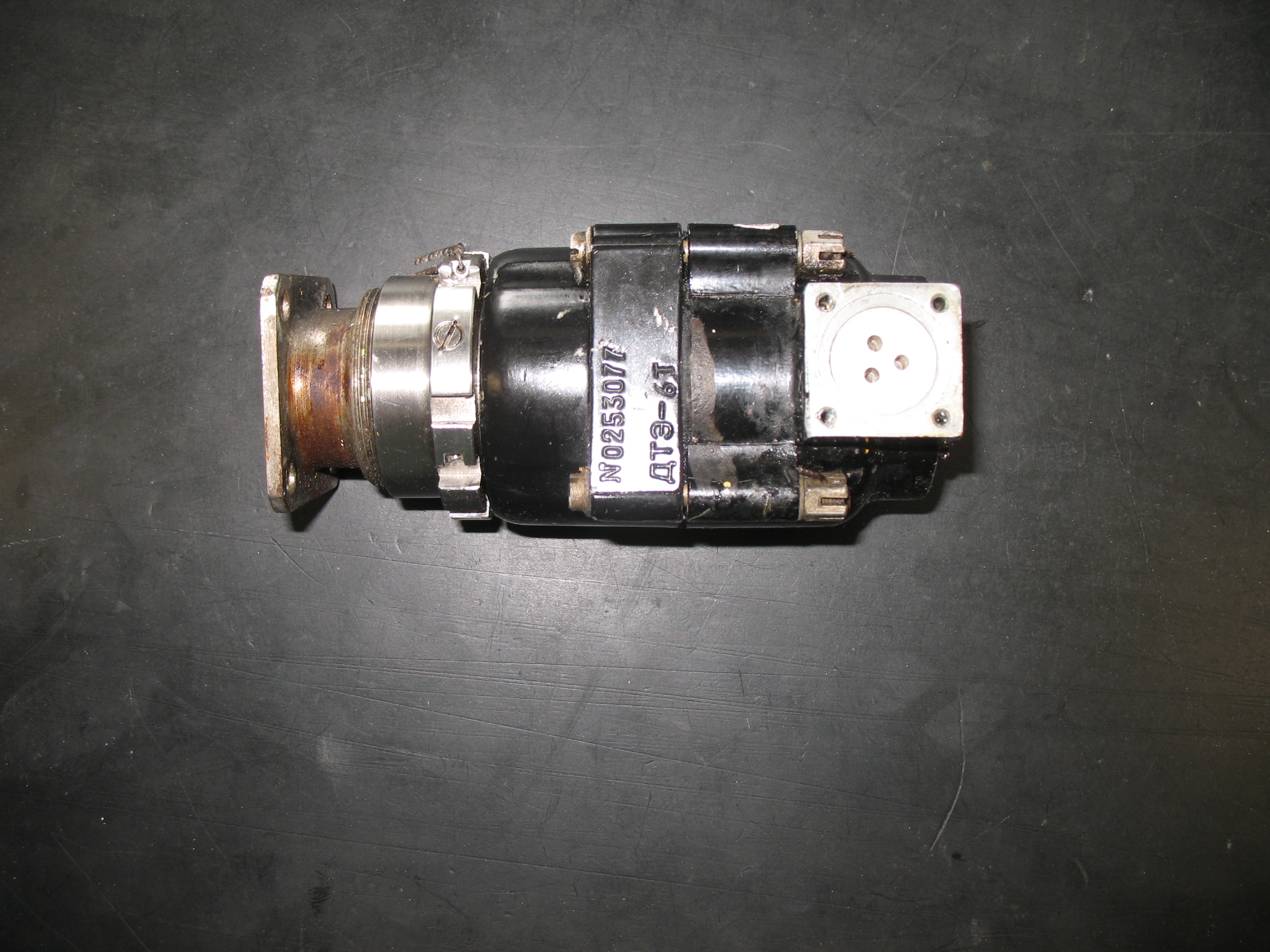 DTE-6T RPM Generator Yak-52.jpg