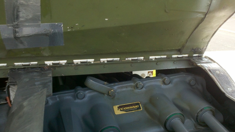 Front of center hinge internal right.jpg