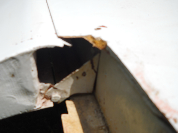 KM3 Flap Hinge.jpg