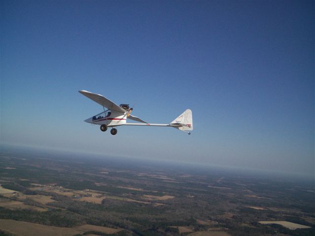 Merry Dawn in flight4.jpg