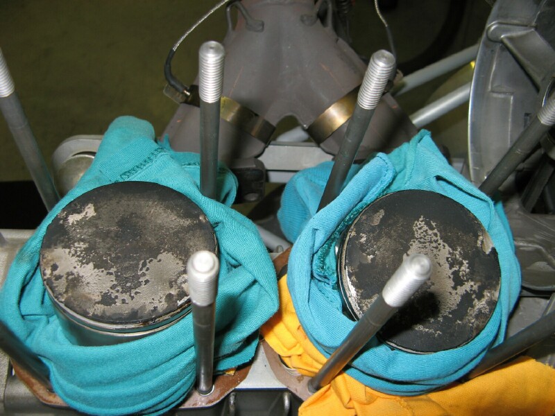 Piston Carbon50Hr.jpg